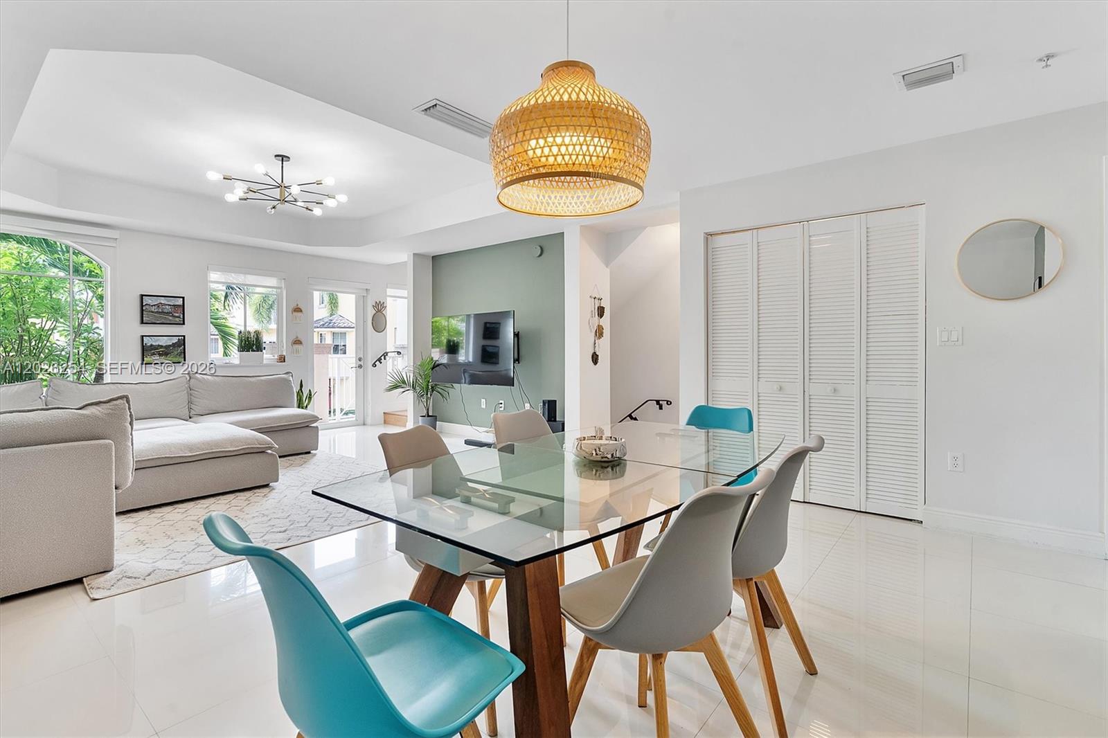 2704 NE 184th Ter, Aventura FL 33160