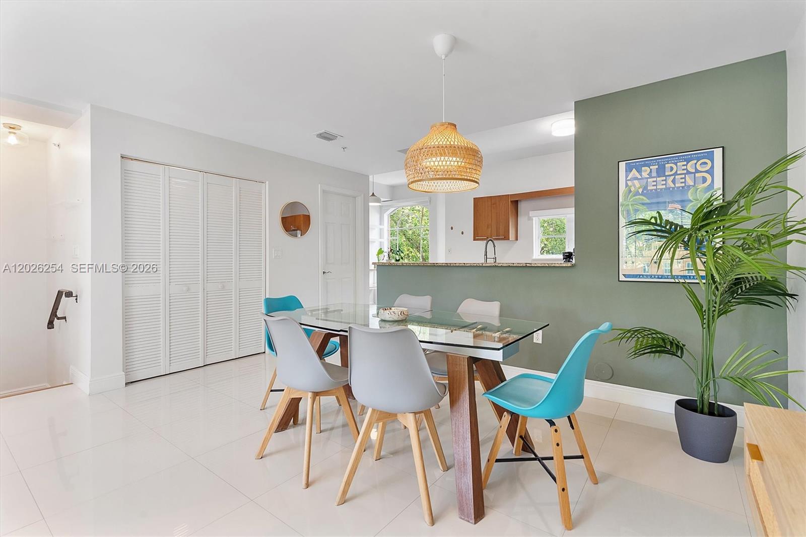 2704 NE 184th Ter, Aventura FL 33160