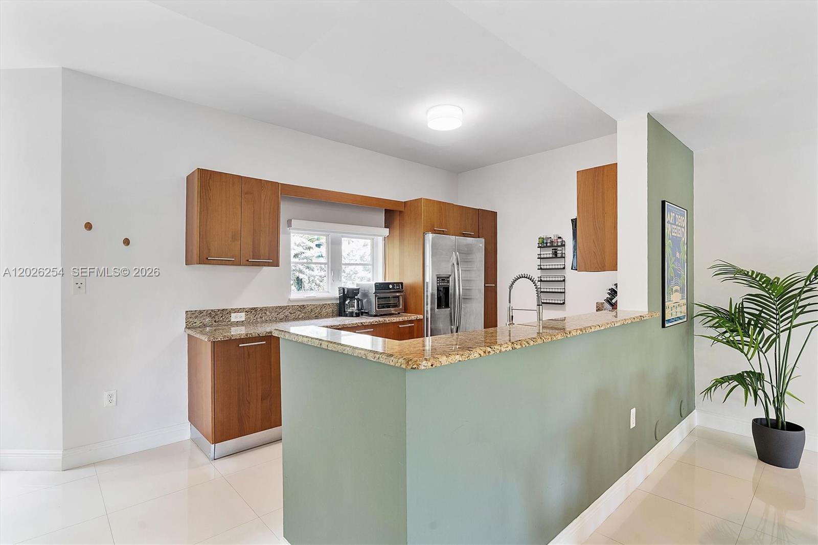 2704 NE 184th Ter, Aventura FL 33160