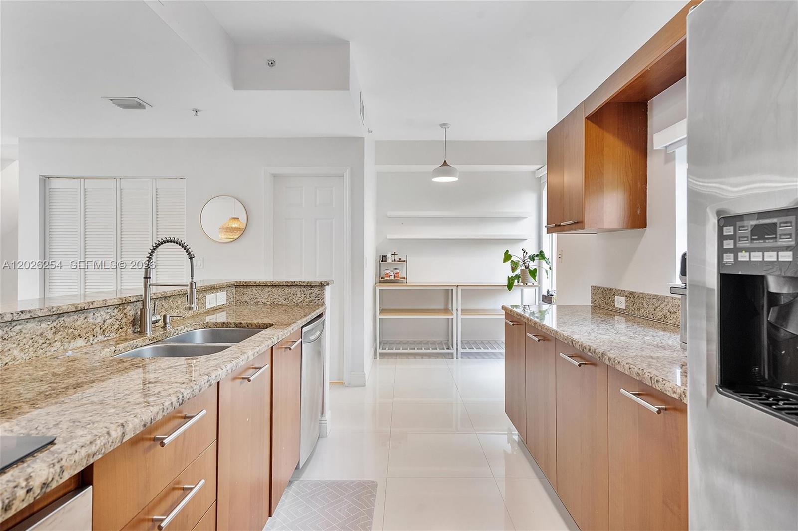 2704 NE 184th Ter, Aventura FL 33160
