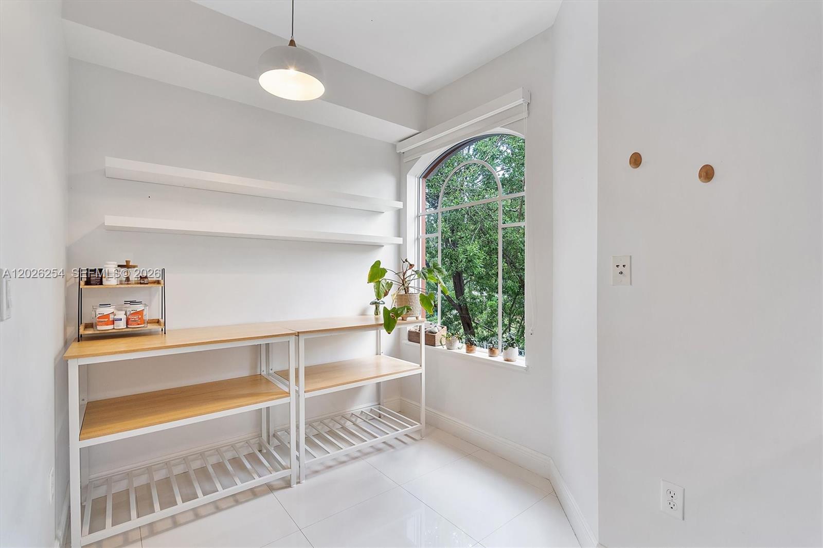 2704 NE 184th Ter, Aventura FL 33160
