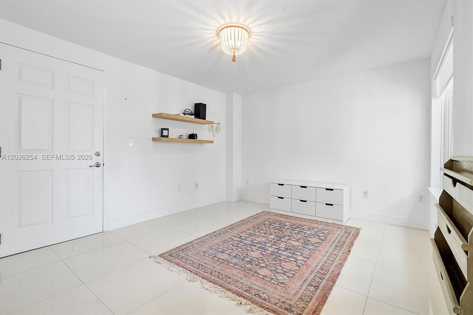 2704 NE 184th Ter, Aventura FL 33160