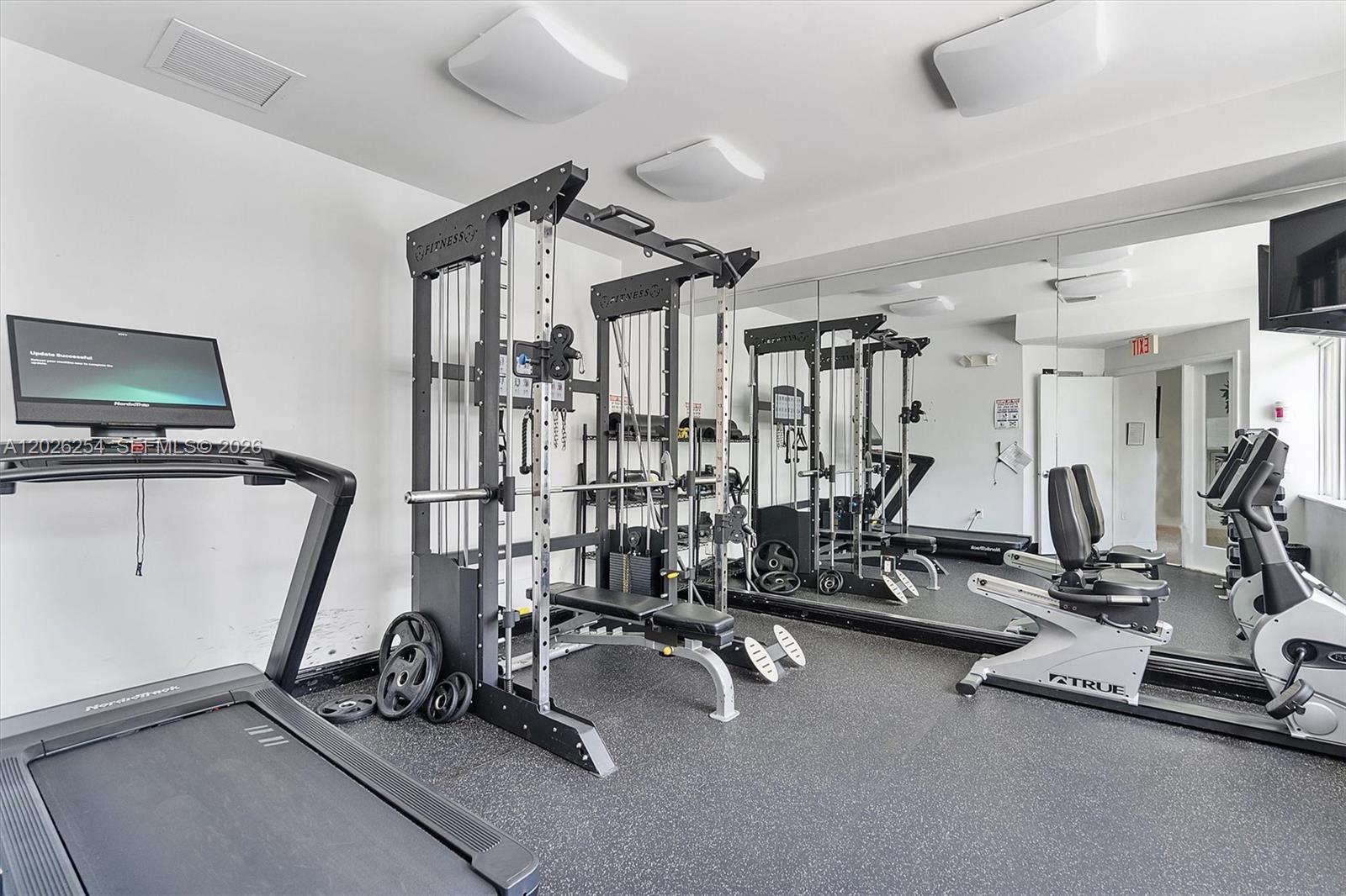 2704 NE 184th Ter, Aventura FL 33160