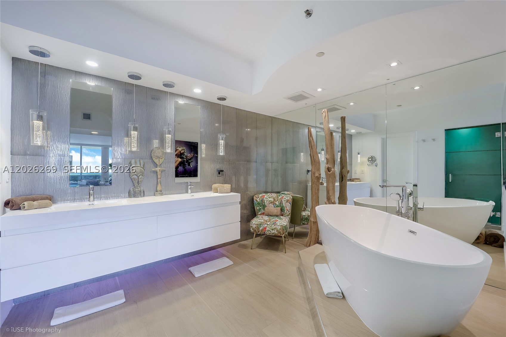 400 Alton Rd #1506, Miami Beach FL 33139