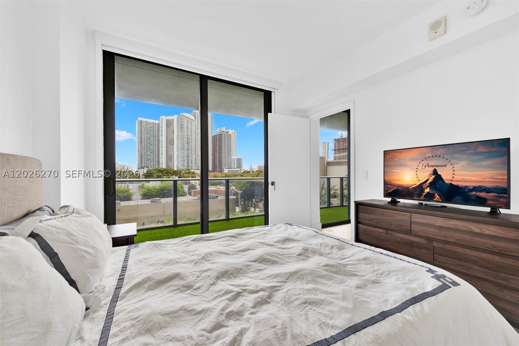 121 NE 34th St #L304, Miami FL 33137