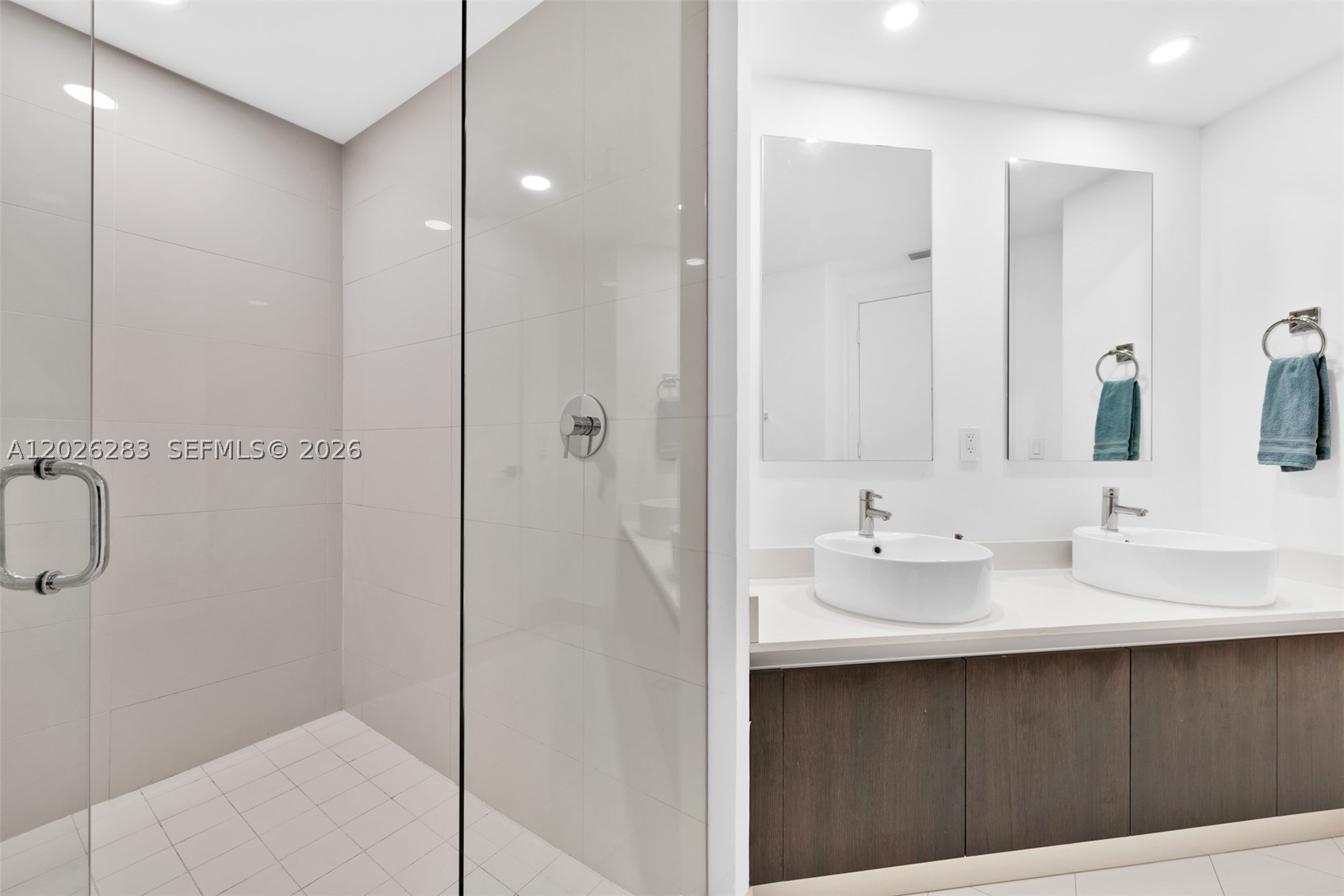 121 NE 34th St #L304, Miami FL 33137