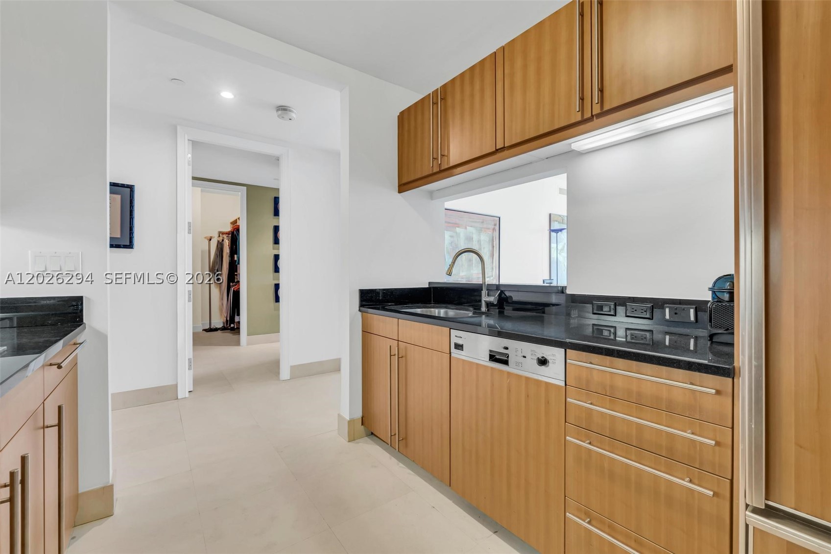 1425 Brickell Ave #51A, Miami FL 33131