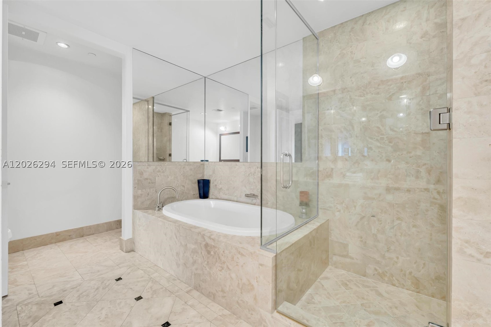 1425 Brickell Ave #51A, Miami FL 33131