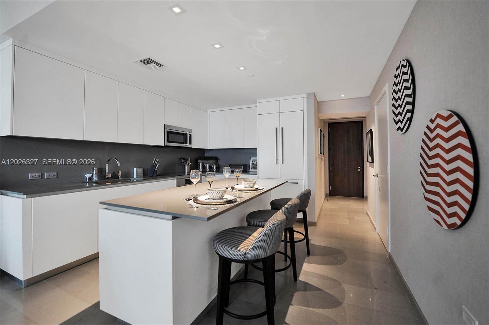 88 SW 7th St #1408, Miami FL 33130