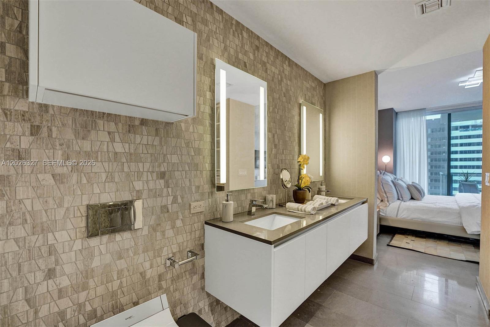88 SW 7th St #1408, Miami FL 33130