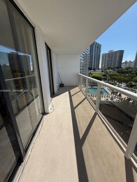 3701 N Country Club Dr #706, Aventura FL 33180