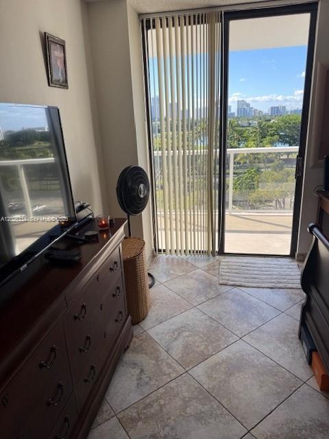3701 N Country Club Dr #706, Aventura FL 33180