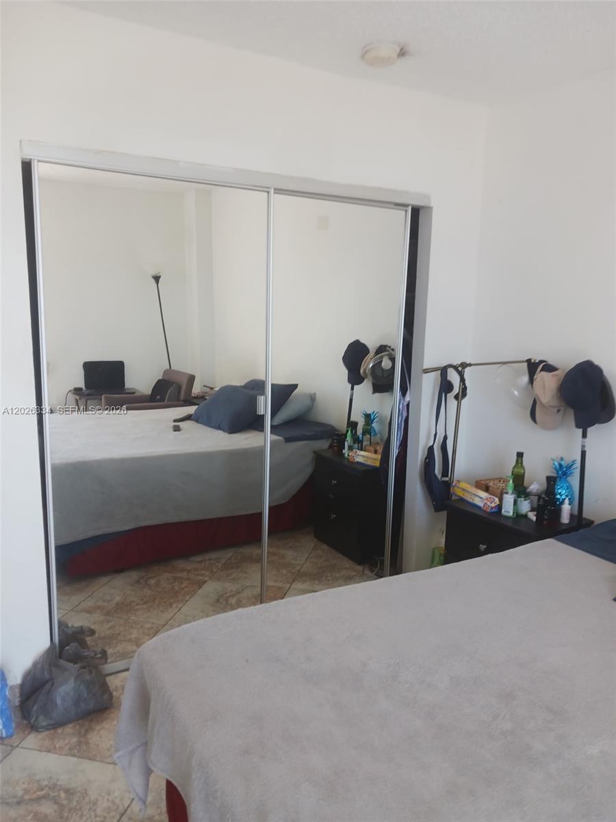 3701 N Country Club Dr #706, Aventura FL 33180