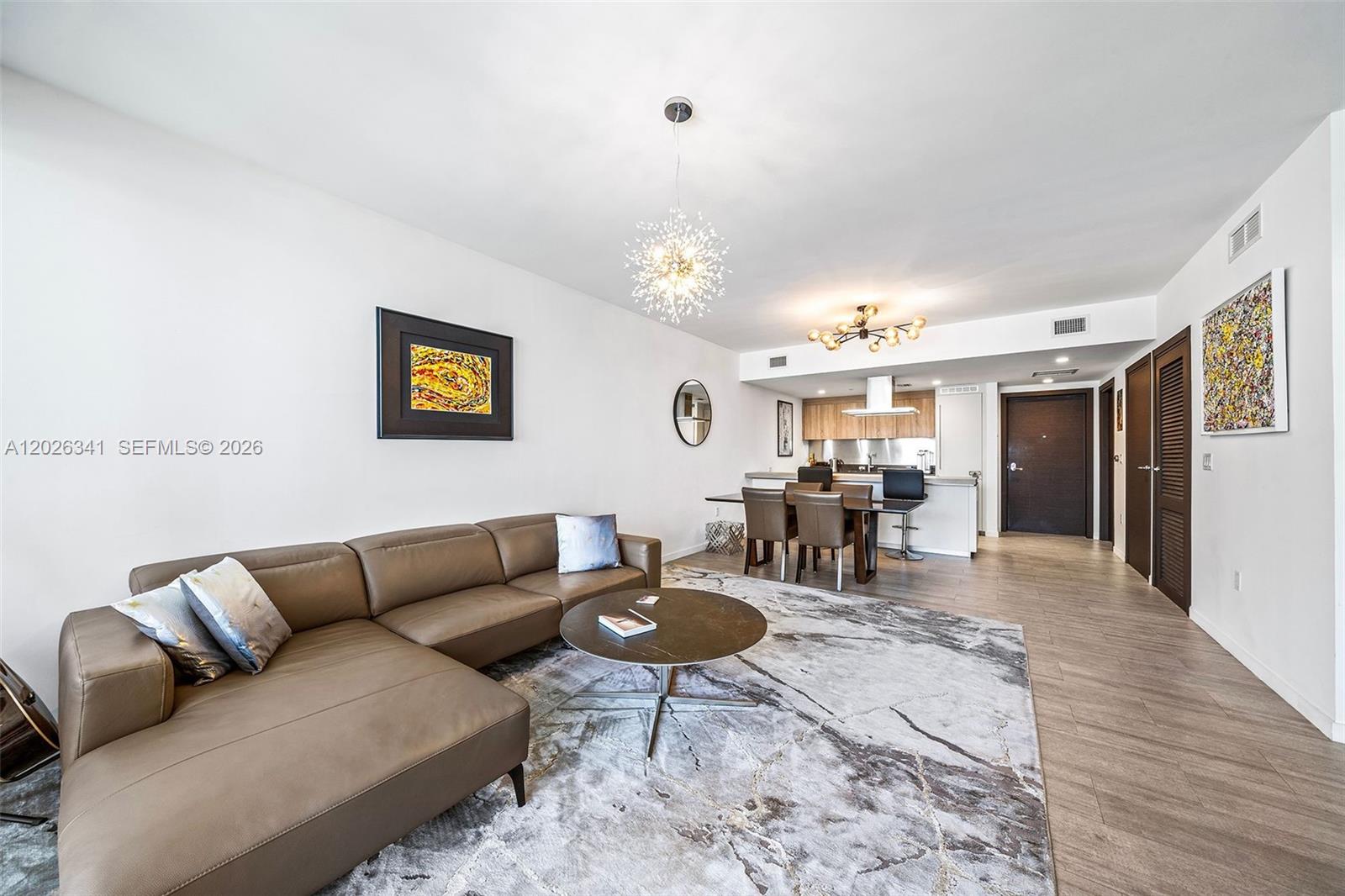 1000 Brickell Plz #2111, Miami FL 33131