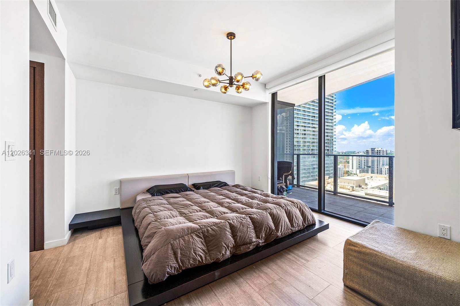 1000 Brickell Plz #2111, Miami FL 33131