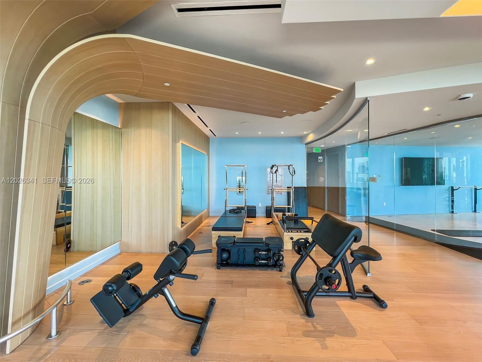 1000 Brickell Plz #2111, Miami FL 33131