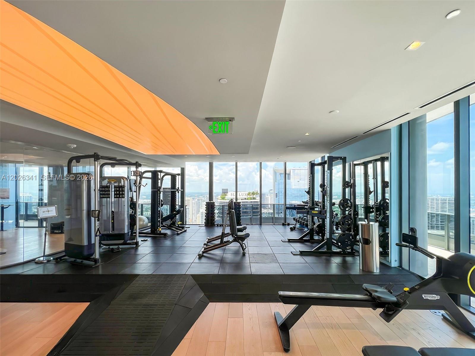 1000 Brickell Plz #2111, Miami FL 33131