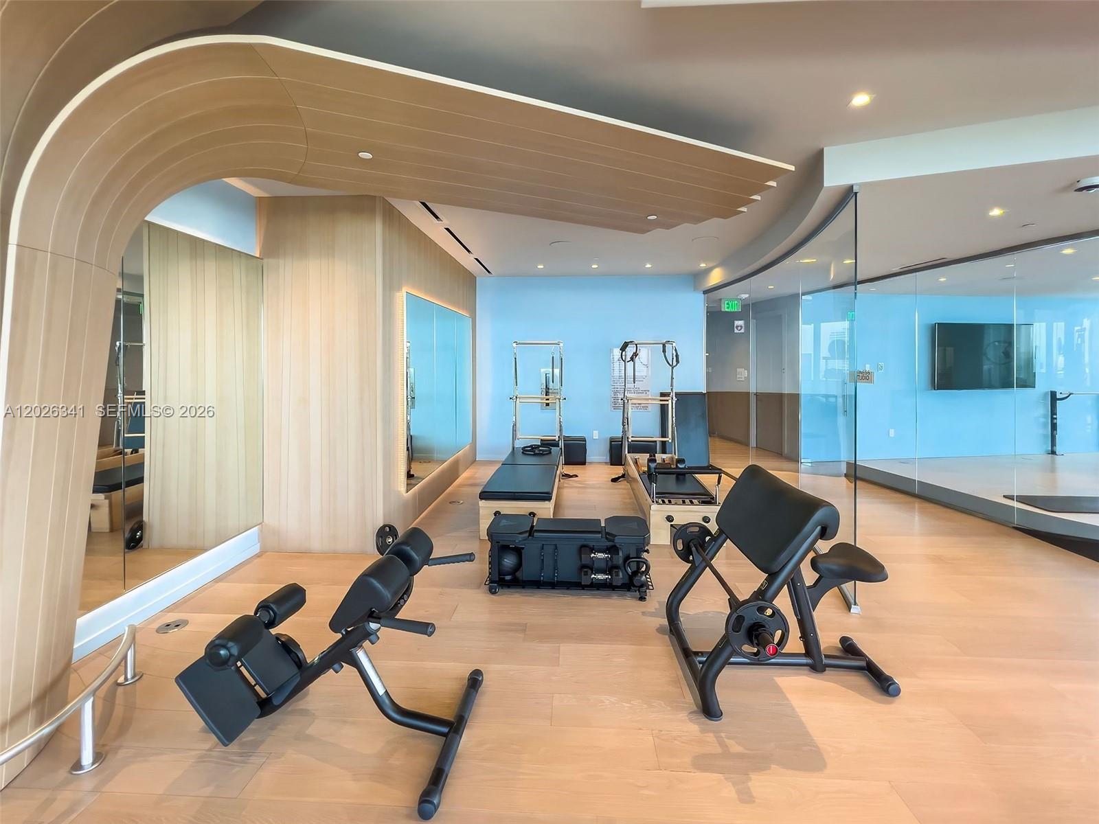 1000 Brickell Plz #2111, Miami FL 33131