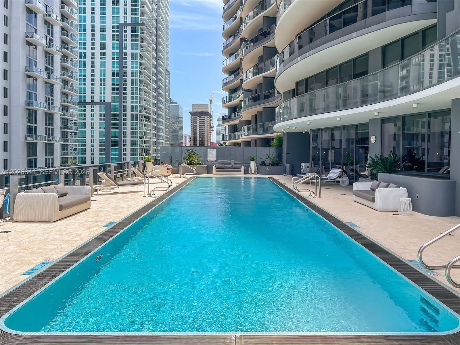 1000 Brickell Plz #2111, Miami FL 33131