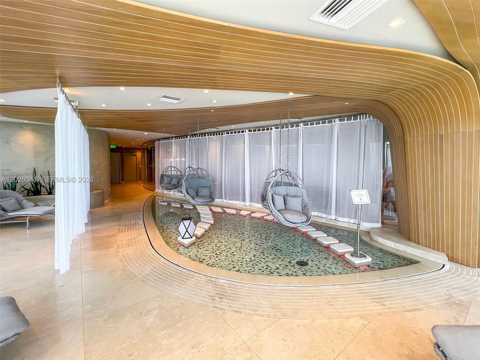 1000 Brickell Plz #2111, Miami FL 33131