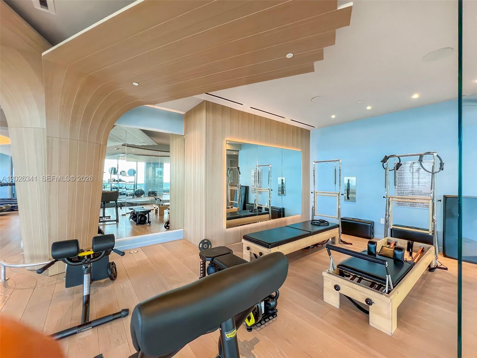 1000 Brickell Plz #2111, Miami FL 33131