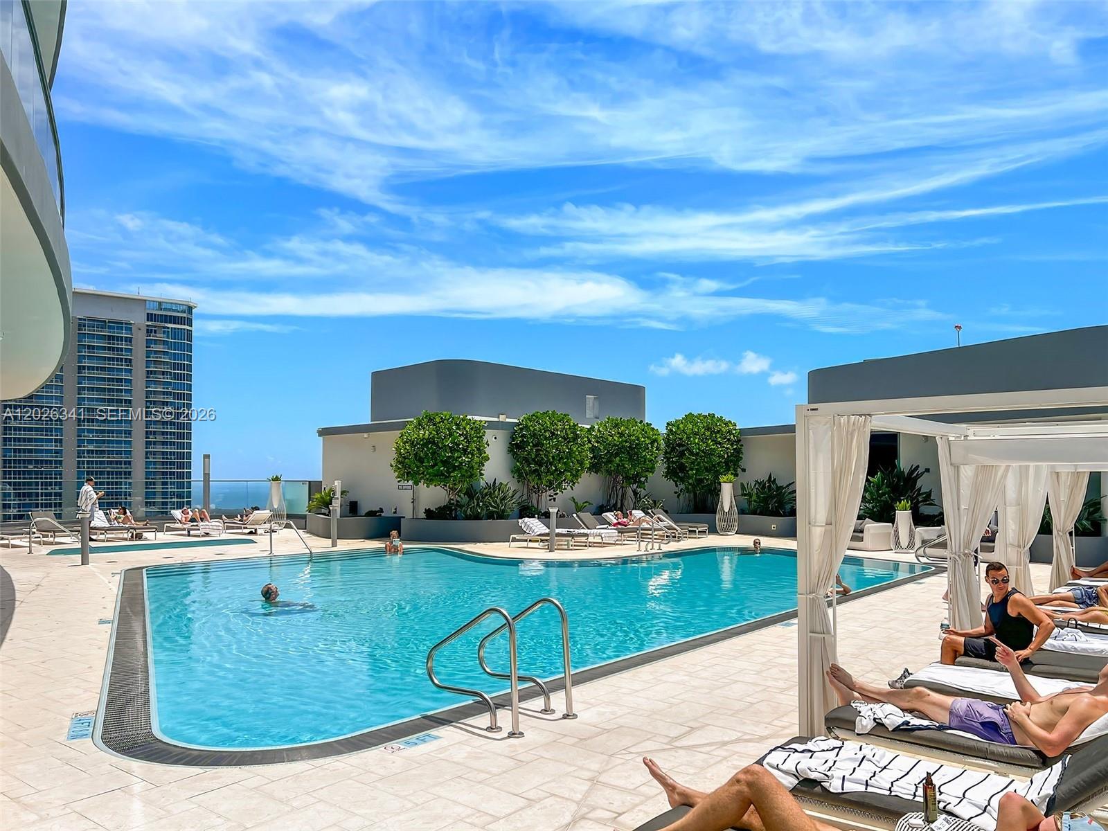 1000 Brickell Plz #2111, Miami FL 33131