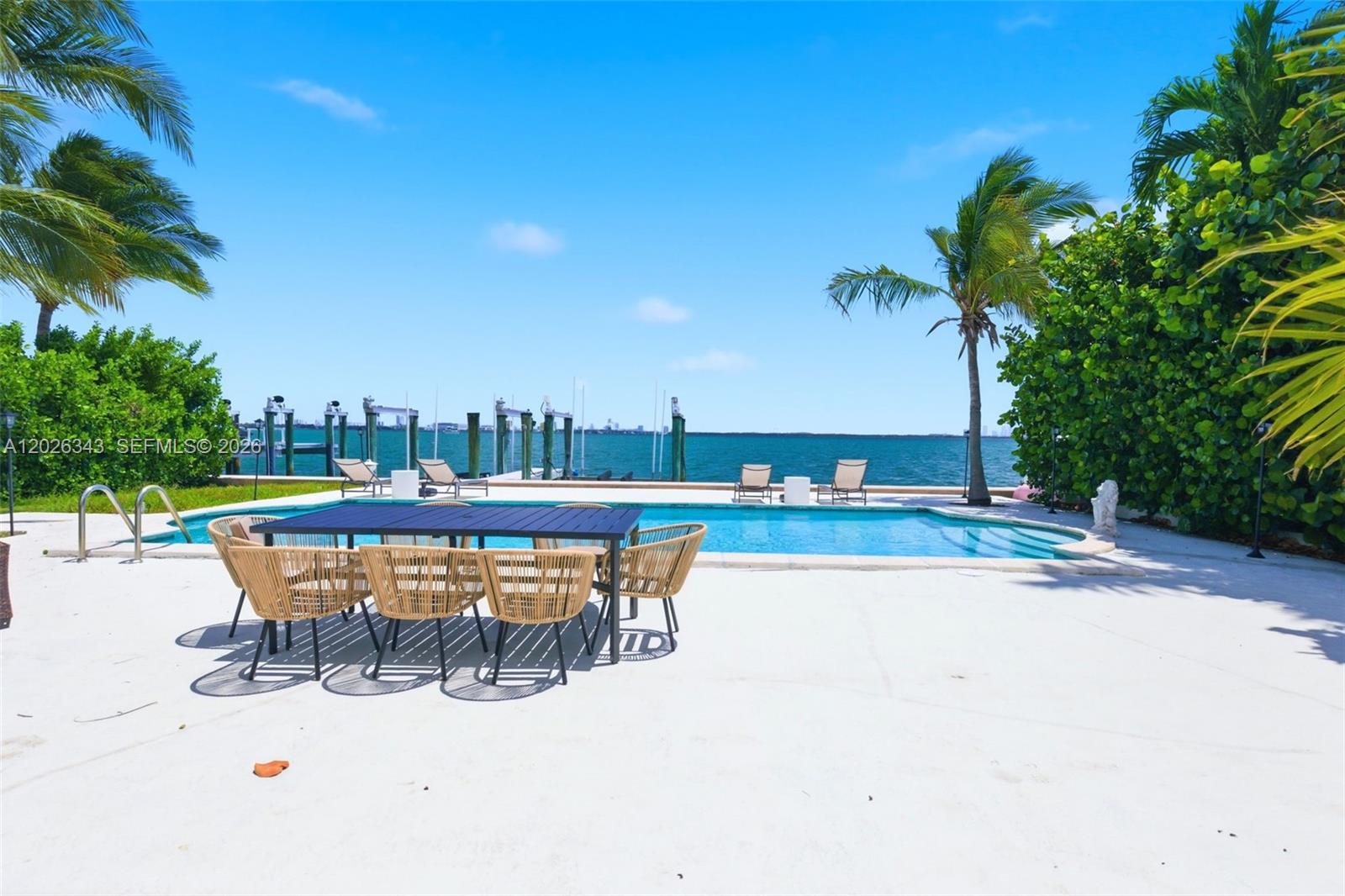 1510 S Treasure Dr #SINGLE, North Bay Village FL 33141
