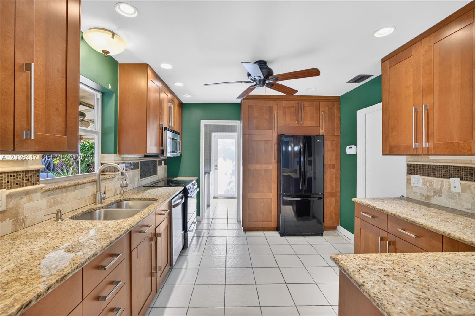 1640 NE 60th St, Fort Lauderdale FL 33334