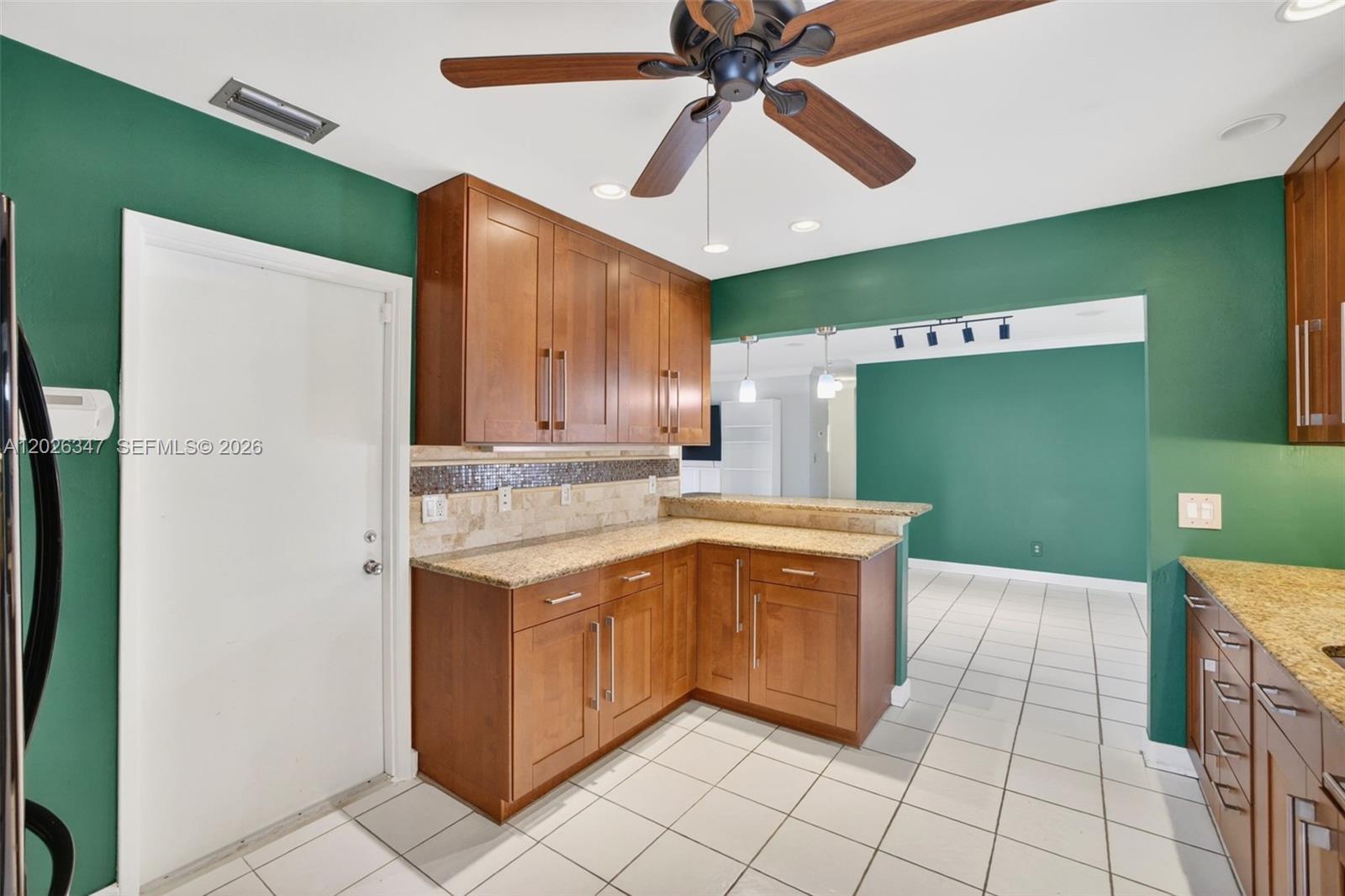 1640 NE 60th St, Fort Lauderdale FL 33334