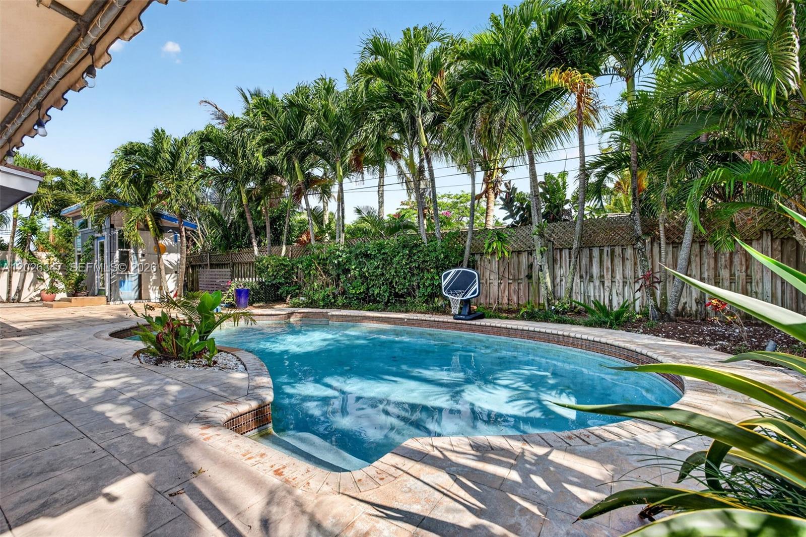 1640 NE 60th St, Fort Lauderdale FL 33334