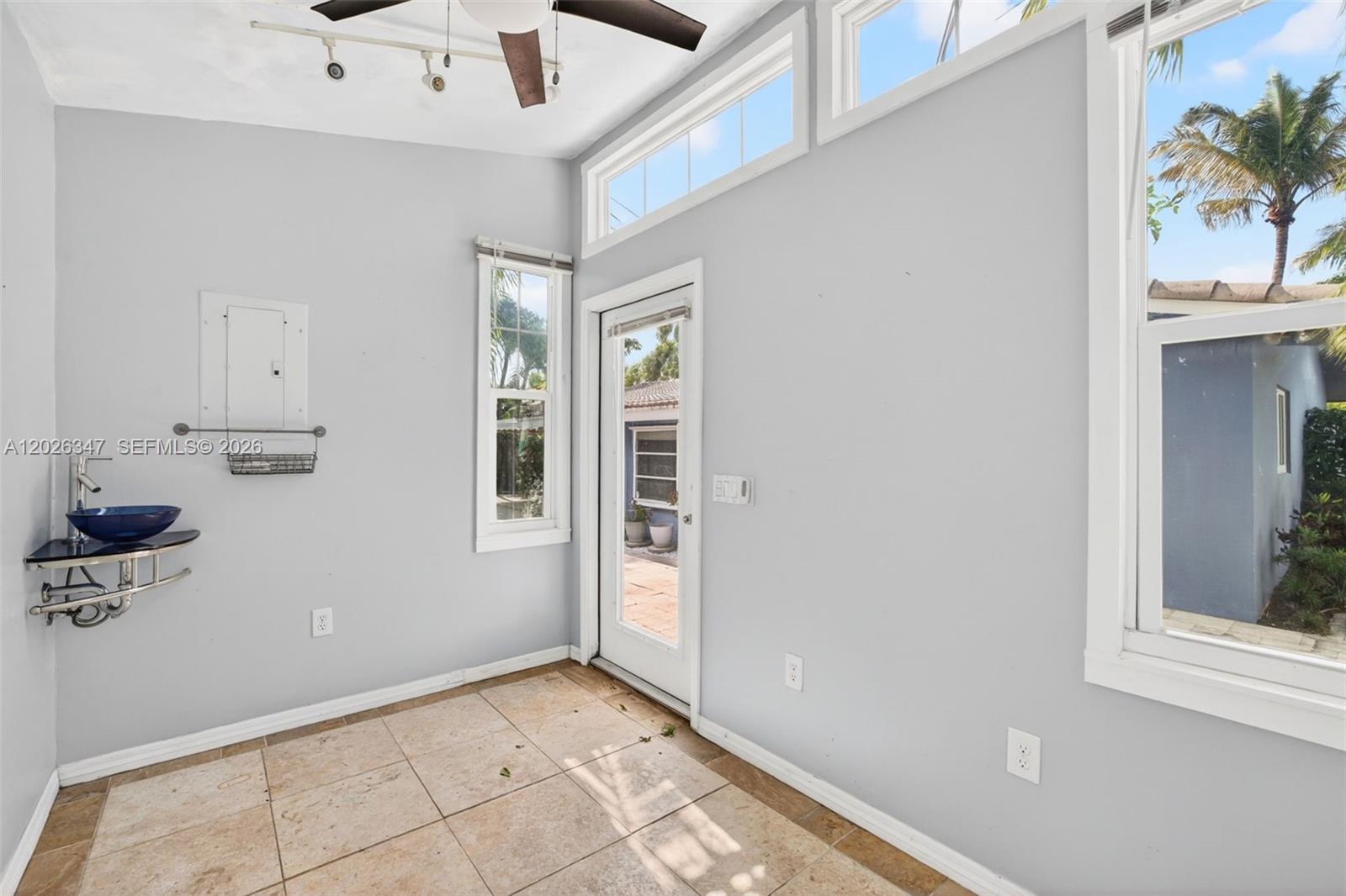 1640 NE 60th St, Fort Lauderdale FL 33334