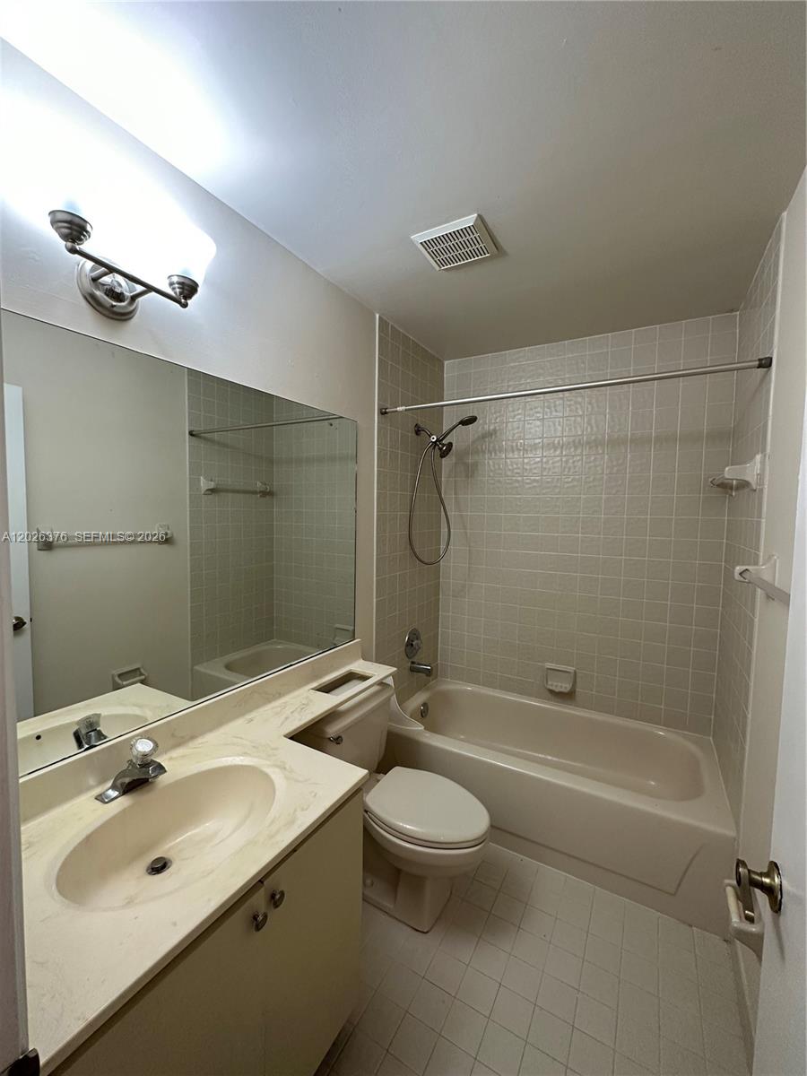 3176 Arbor Ln #2506, Hollywood FL 33021