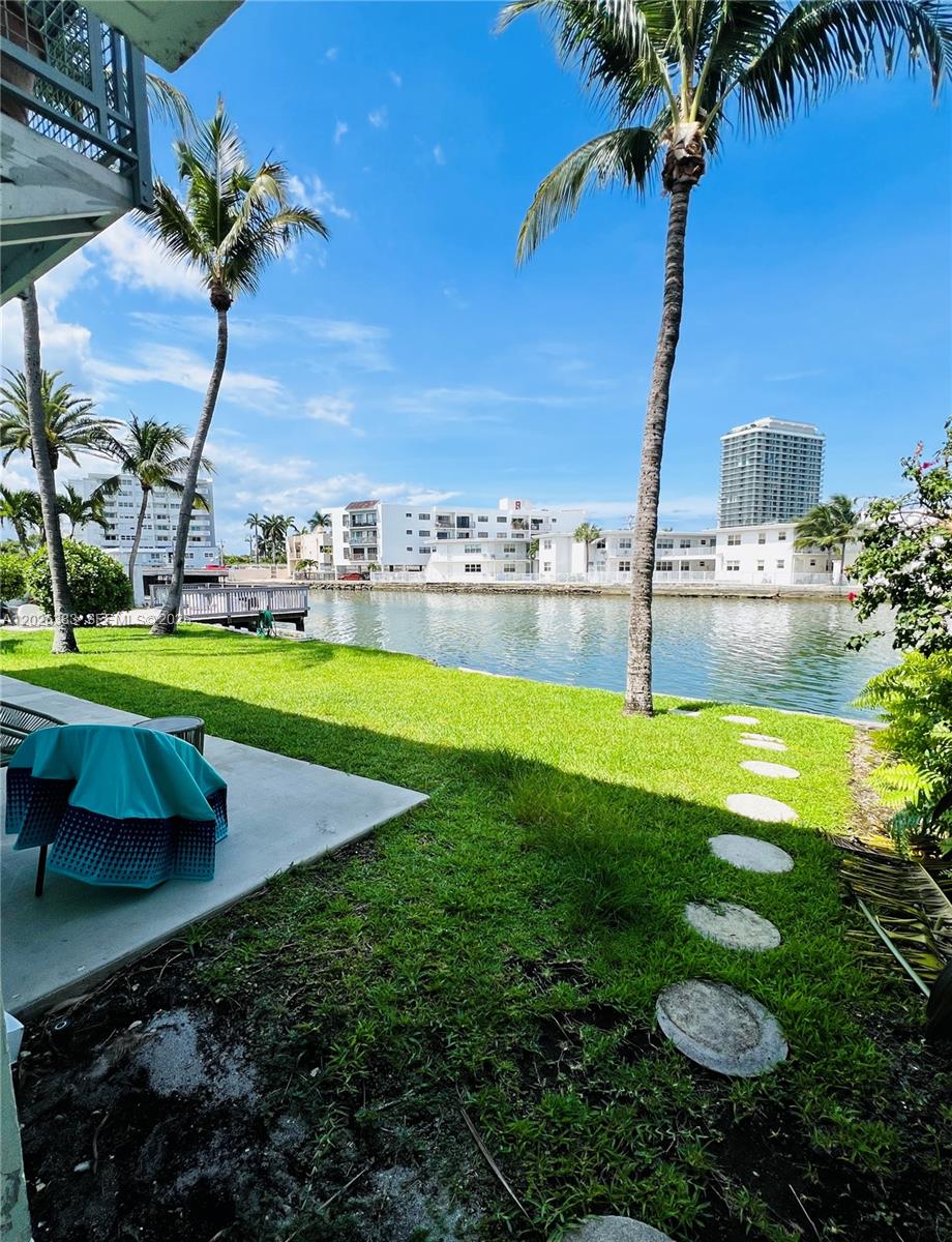 6905 Bay Dr #13, Miami Beach FL 33141
