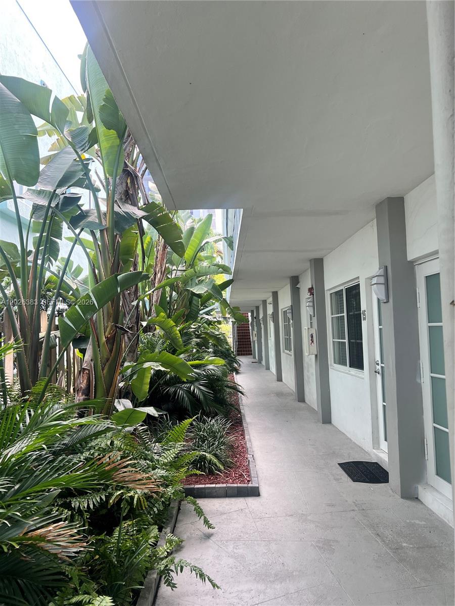 6905 Bay Dr #13, Miami Beach FL 33141