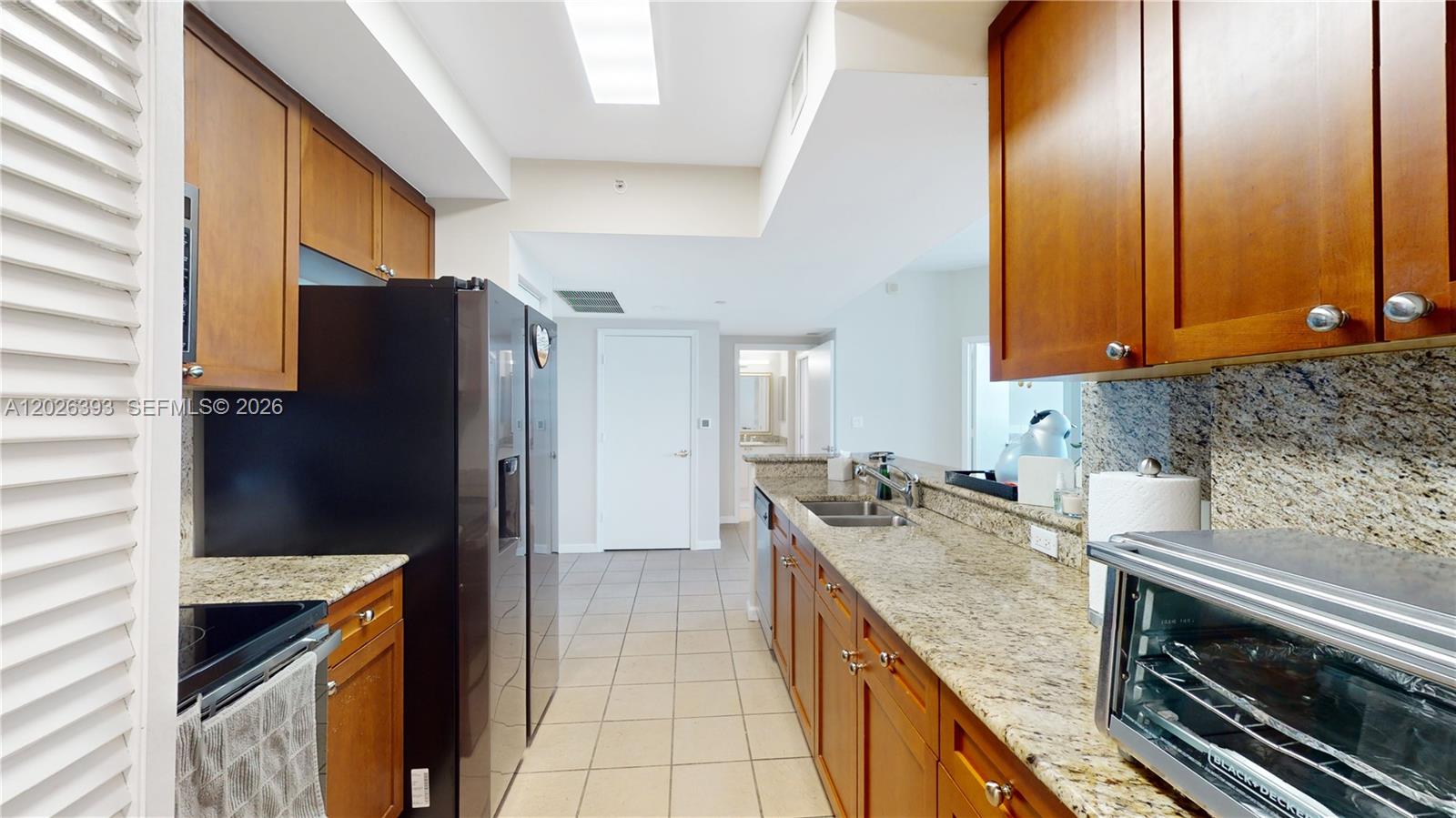 19501 W Country Club Dr #PH-10, Aventura FL 33180