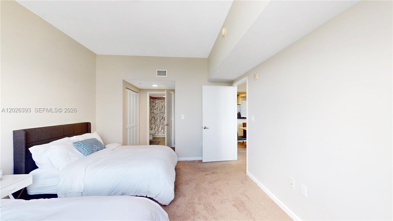 19501 W Country Club Dr #PH-10, Aventura FL 33180