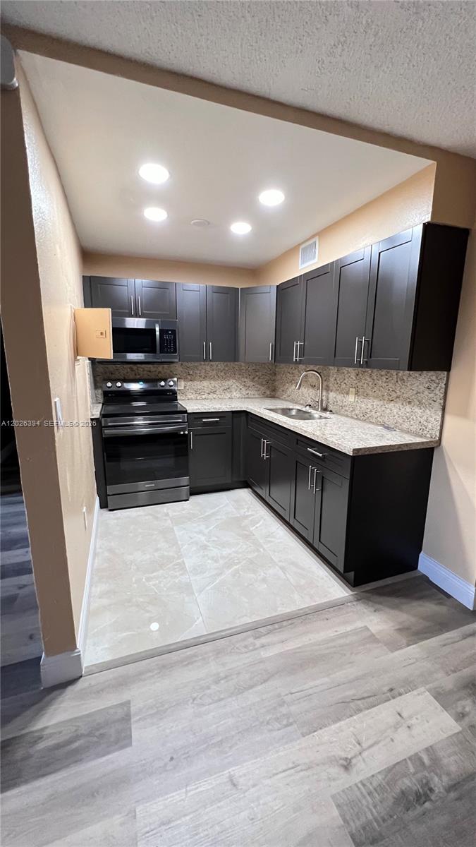 301 NW 177th St #126, Miami Gardens FL 33169