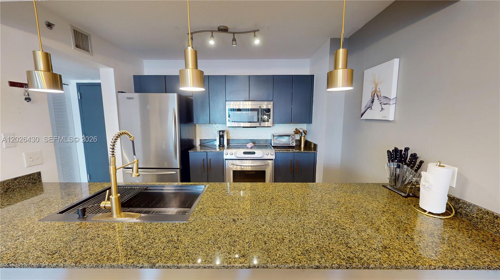 1200 Brickell Bay Dr #2222, Miami FL 33131