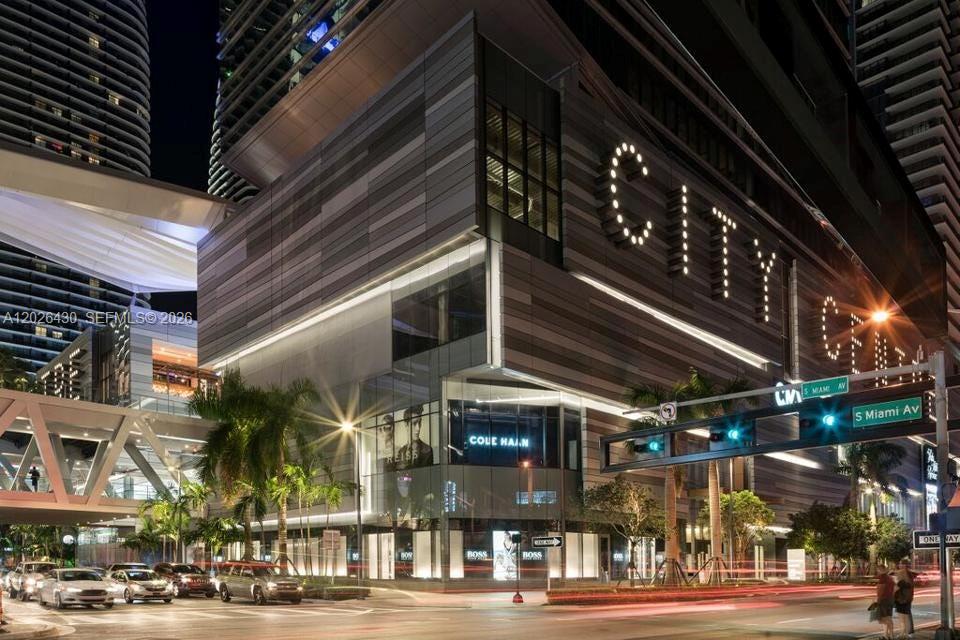 1200 Brickell Bay Dr #2222, Miami FL 33131