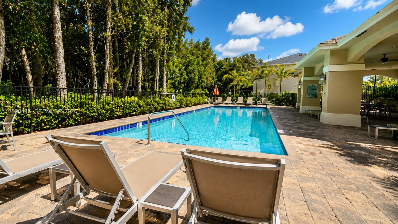 1202 NW 208th Ter #1202, Miami Gardens FL 33169