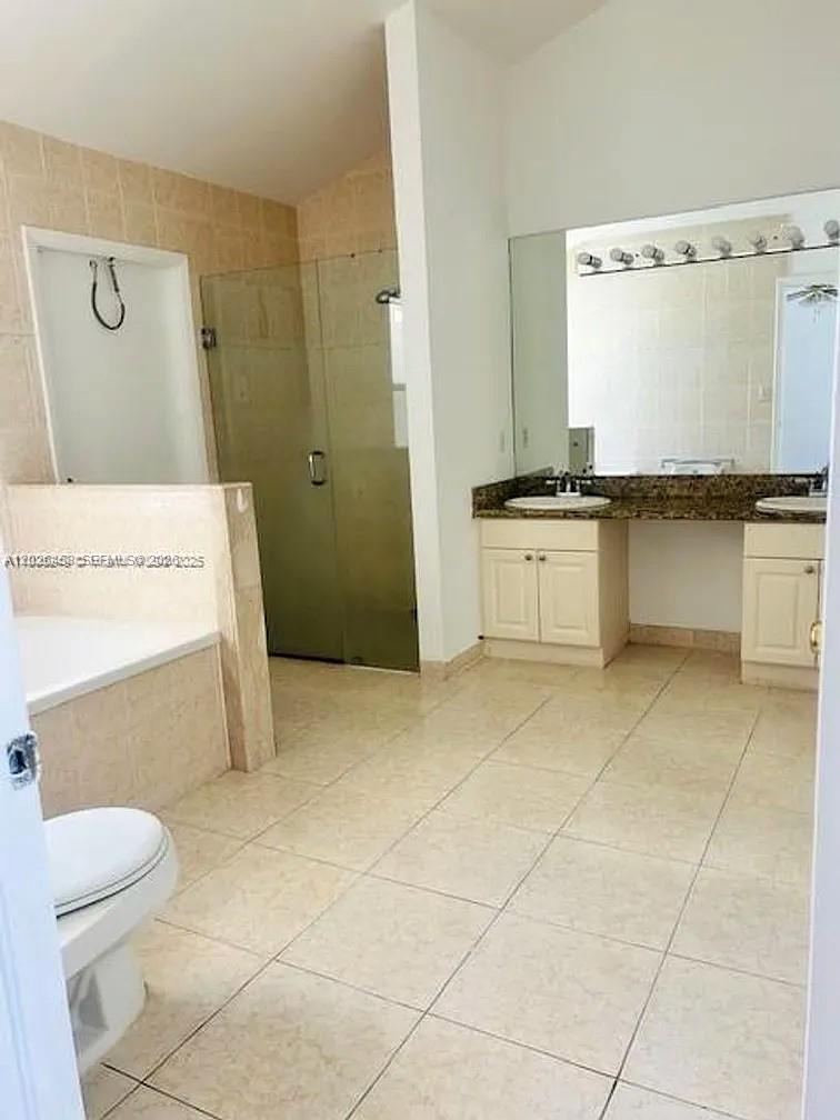 16373 NW 16th St, Pembroke Pines FL 33028