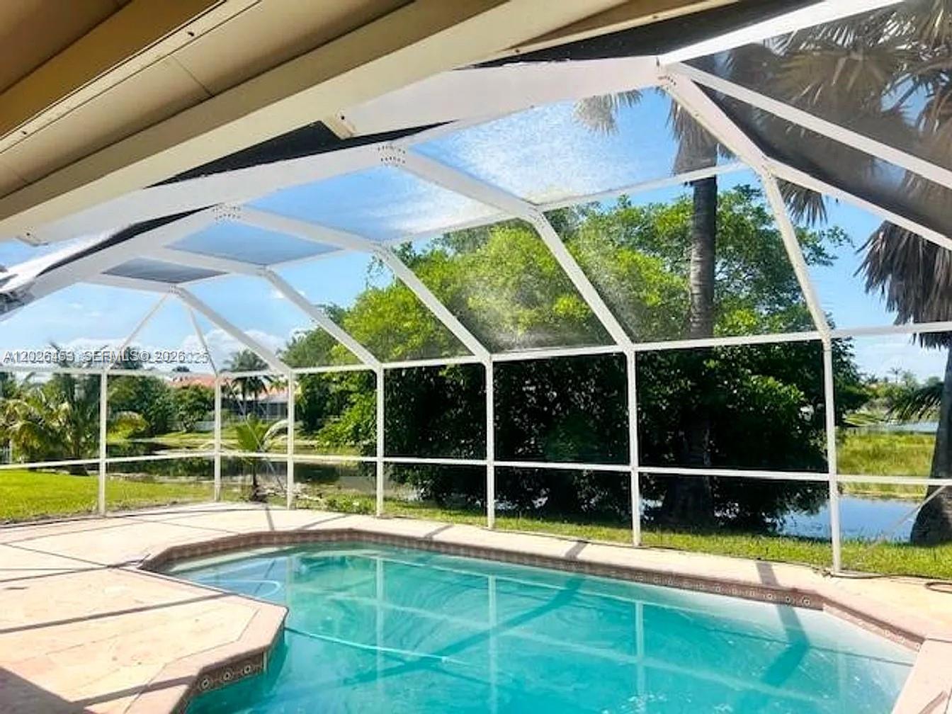 16373 NW 16th St, Pembroke Pines FL 33028