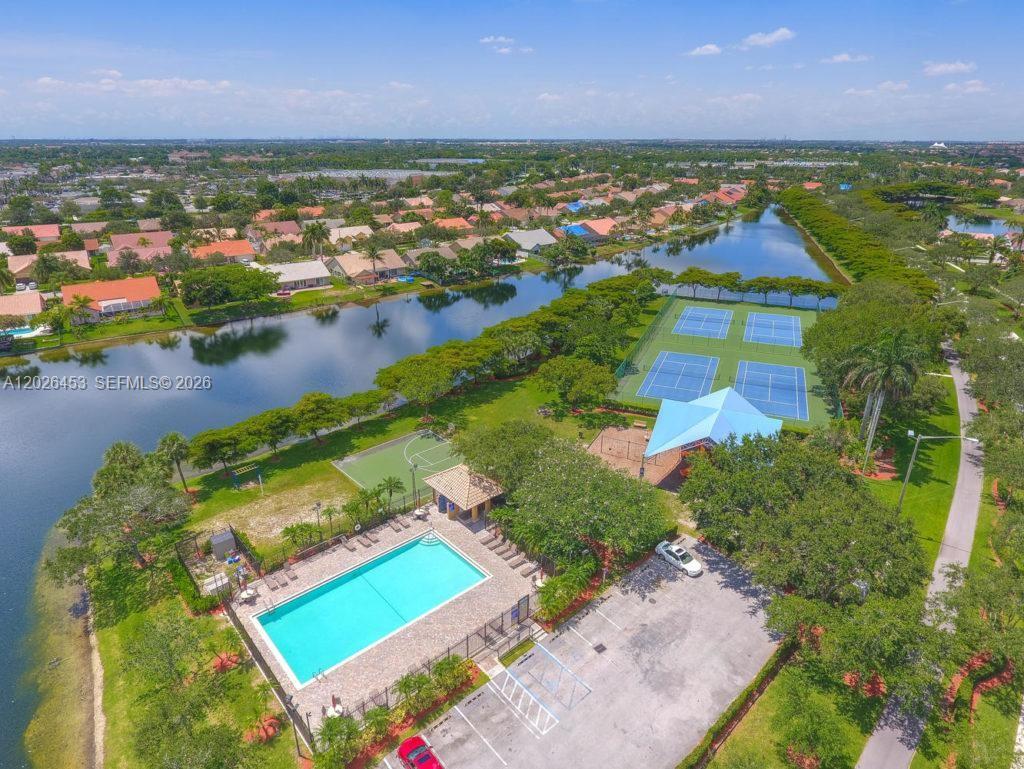 16373 NW 16th St, Pembroke Pines FL 33028