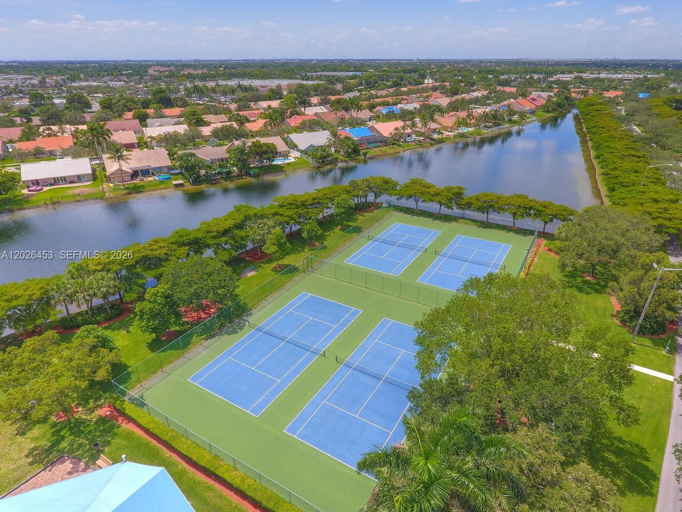 16373 NW 16th St, Pembroke Pines FL 33028
