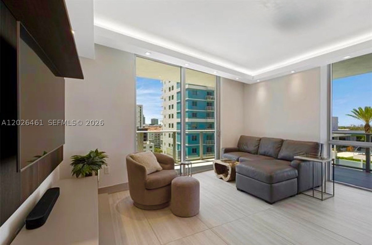 1010 SW 2nd Ave #809, Miami FL 33130
