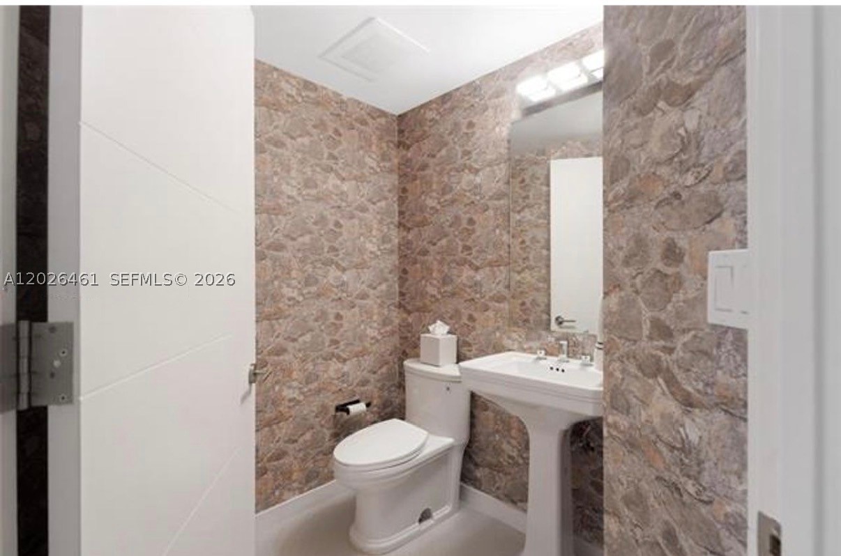 1010 SW 2nd Ave #809, Miami FL 33130
