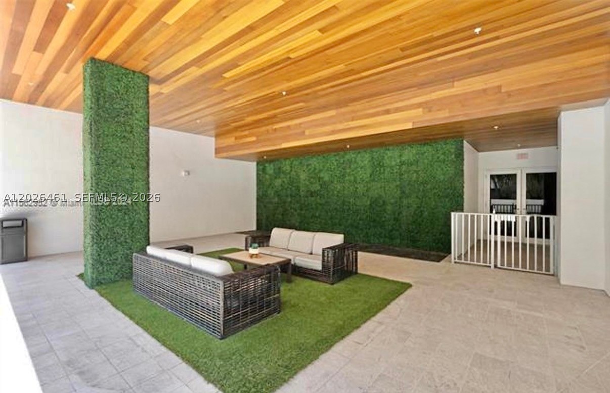 1010 SW 2nd Ave #809, Miami FL 33130