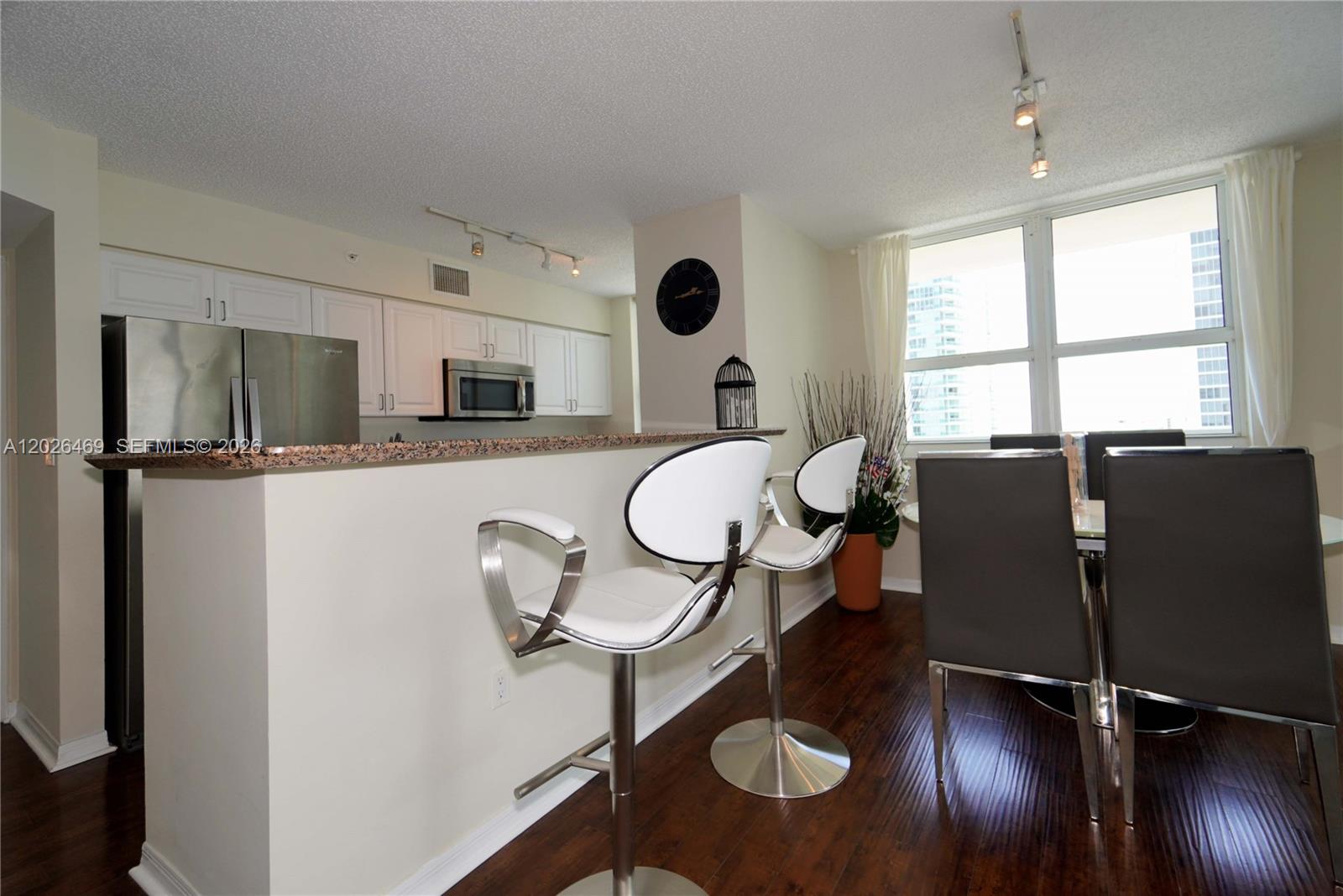 1155 Brickell Bay Dr #3301, Miami FL 33131