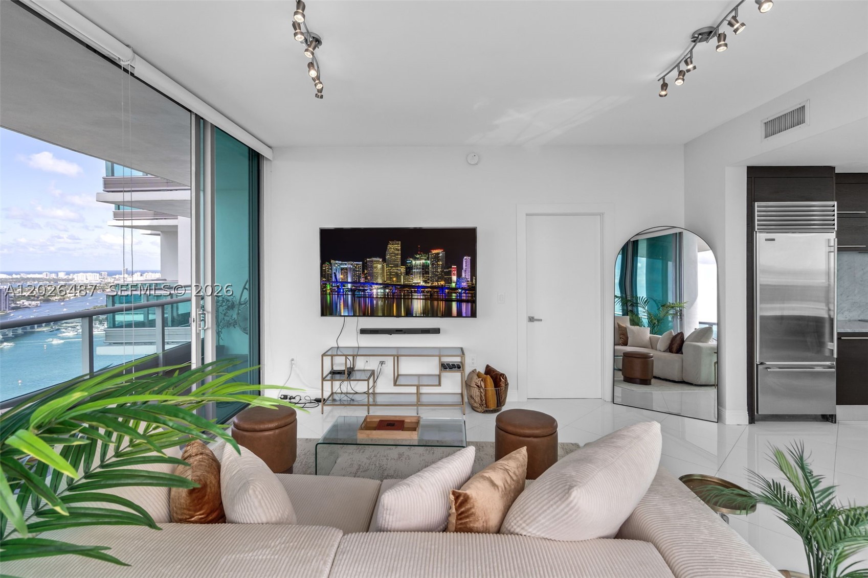 900 Biscayne Blvd #4412, Miami FL 33132