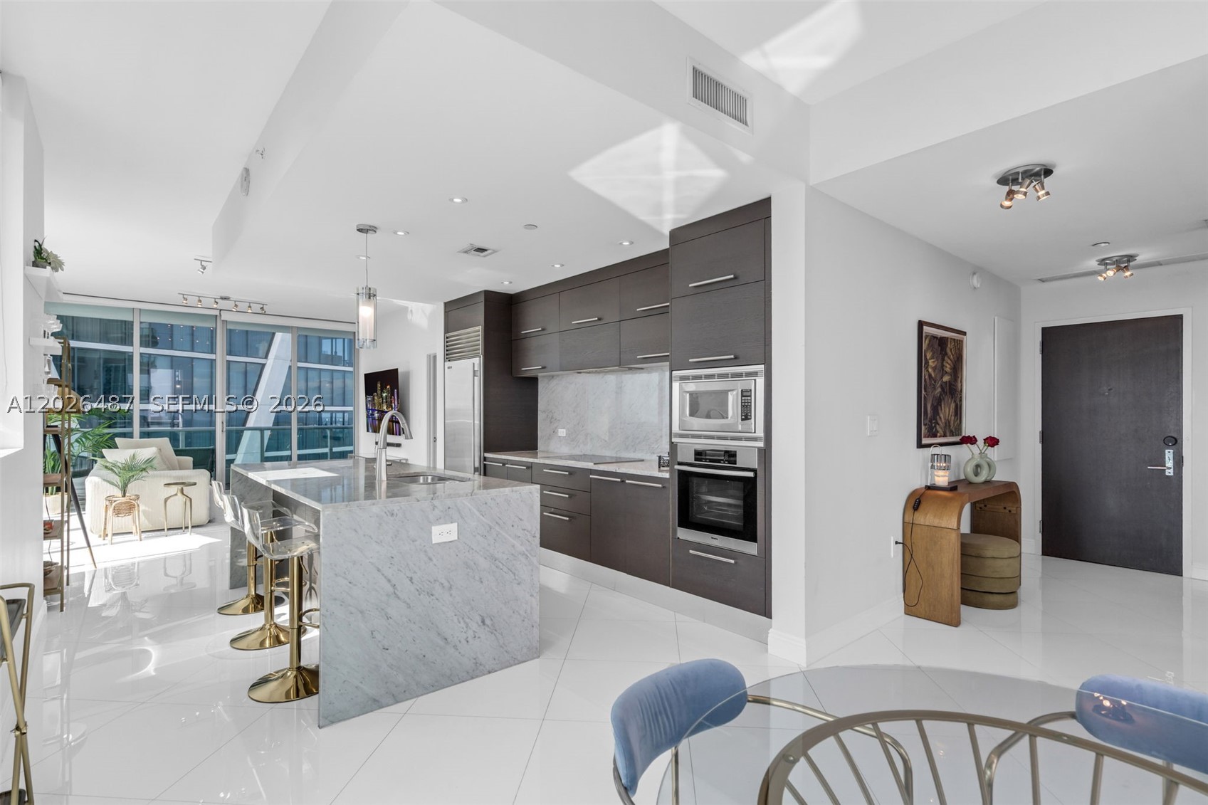 900 Biscayne Blvd #4412, Miami FL 33132